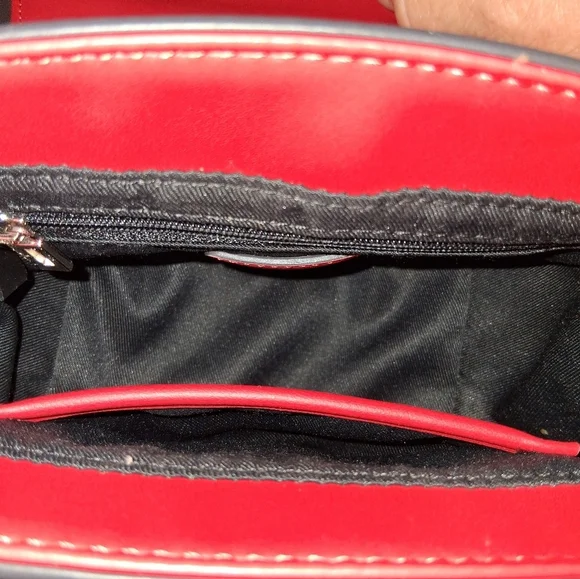 NEW Red Crossbody Saddle Bag  7.5"×5.5" - Picture 5 of 7